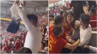 Video / Kineski navijači pobjesnili zbog provokacije s dresom Sona: Uslijedio žestok sukob na tribinama