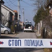 Užas u Surčinu: Majku nožem ubo u vrat tri puta, oca jednom u grudi