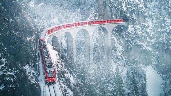Ovaj samoproglašeni "najsporiji ekspres voz na svijetu“ povezuje popularne švicarske destinacije  - Avaz