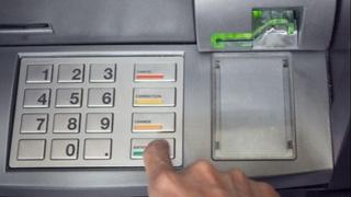 Novo upozorenje: Prevaranti sada koriste i bankomate za krađu novca, evo o čemu je riječ