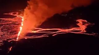 Vulkan na Islandu i dalje izbacuje dim i lavu u zrak