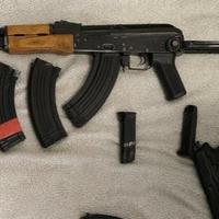 Uhapšen maloljetnik zbog prijetećeg mejla srednjoj školi u Podgorici, nađeno 20 komada Airsoft oružja