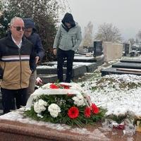 Saša Matić posjetio Montenov grob: Da je sreće došao bi on meni u Zetru, a ne ja njemu na groblje