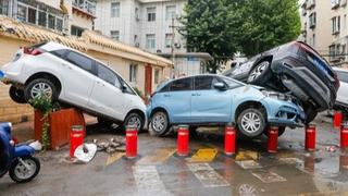 Tajfun pravi haos u Kini: Evakuacija hiljada stanovnika zbog kiše