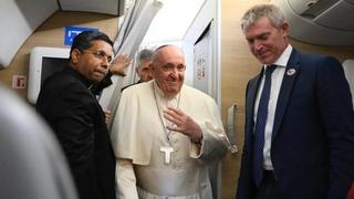 Papa Franjo se vratio u Rim: Obraćanje mladim Rusima naljutilo Ukrajince
