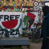 Na zidovima u Londonu ispisano "Slobodna Palestina"
