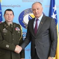 Ministar odbrane Helez razgovarao s vojnim izaslanikom SAD Erikom Adamsom