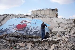 Umjetnici muralom na ruševinama u Siriji poslali dirljivu poruku 