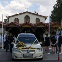 Sahranjen ubijeni navijač AEK-a, prisustvovali trener i kapiten kluba