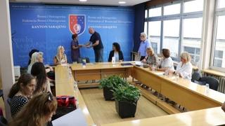 Osmanović potpisao predugovore o dodjeli stanova za 11 pripadnika braniteljske populacije