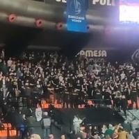 Video / Haos u Valensiji: Žestoka tučnjava navijača Partizana i policije u Španiji