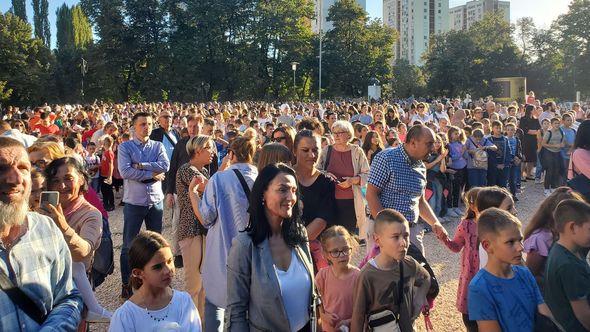 Oko 2.500 učenika iz Novog Sarajeva proslavilo "Dan dječije radosti" - Avaz