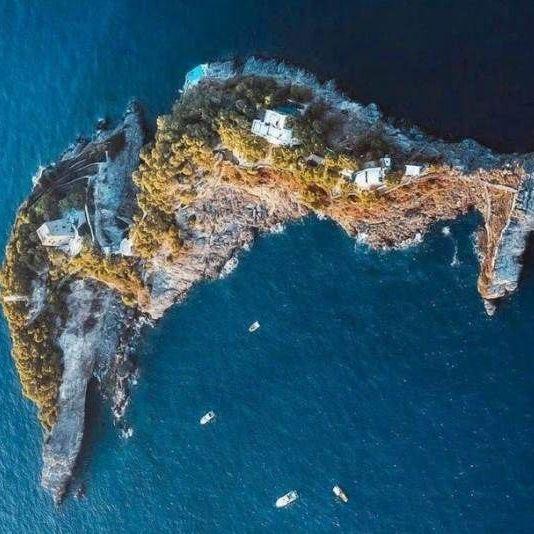 Znate li gdje se nalazi otok u obliku delfina