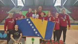 Hrvači "Bosne" osvojili četiri medalje na turniru u Puli