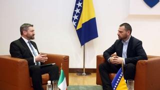 Magazinović s irskim ambasadorom: Transformacija Irske treba biti primjer za Bosnu i Hercegovinu