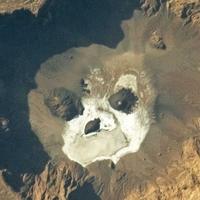 Astronaut uslikao prijeteću „lobanju“ u ogromnom vulkanskom krateru 