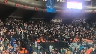 Video / Haos u Valensiji: Žestoka tučnjava navijača Partizana i policije u Španiji