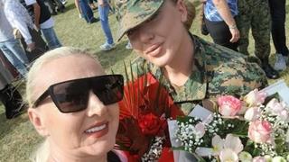 Odustala od "Zvezda Granda": Pjevačica ispratila kćerku u vojsku