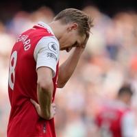 Arsenal doživio debakl i oprostio se od titule prvaka Engleske