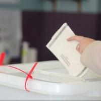 Izborni proces ili farsa: Više birača nego građana, glasovi će se i dalje brojati ručno