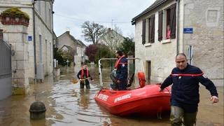 Crveni alarm na zapadu Francuske zbog opasnosti od poplava
