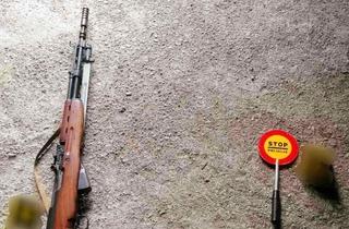 Uhapšen muškarac u Derventi: Oduzete bombe, puška i tablica “Stop policija”