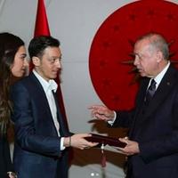 Mesut Ozil postaje političar: Bit će član Erdoanovog AKP-a 