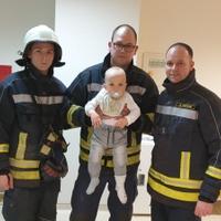 Nesvakidašnja intervencija: Vatrogasci u Bijeljini pomogli 13-mjesečnoj bebi 