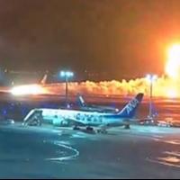 Snimljen trenutak kada se zapalio avion u Tokiju