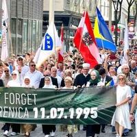 Veliki broj građana u Maršu mira u Beču povodom 28 godišnjice genocida u Srebrenici