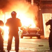 Nasilni protesti u Dablinu: Zapaljen policijski automobil