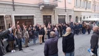 Fašistički pozdravi u Trstu: Skupu prisustvovao i čelnik vladajuće stranke Braća Italije