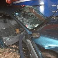 Voz smrskao automobil u Banjoj Luci: Dvije osobe teško povrijeđene