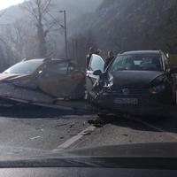 Saobraćajna nesreća kod Žepča: Sudarila se dva vozila, povrijeđena Sarajka (49)