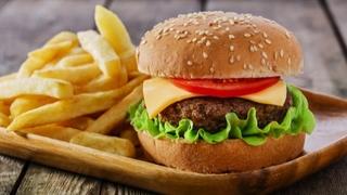 Naučnici objašnjavaju: Šta će samo jedan hamburger sedmično učiniti vašem mozgu