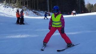 Uprkos rođenju bez ruke, Adna Aličehajić (12) se bavi skijanjem: Predviđa joj se blistava karijera i nastup na Paraolimpijskim igrama