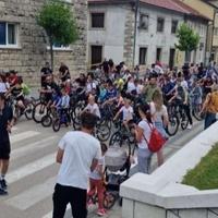 Stotinu mališana na biciklijadi ulicama Tomislavgrada