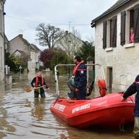 Crveni alarm na zapadu Francuske zbog opasnosti od poplava
