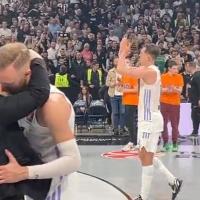 Video / Navijači Partizana ustali i aplauzima nagradili Musu i Hezonju