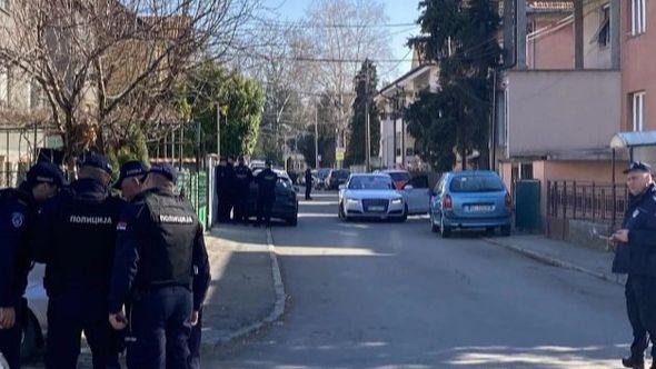 Policija na mjestu ubistva u zemunu - Avaz
