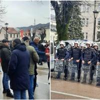Protesti na Cetinju: Blokiran prilaz zgradi Skupštine