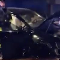 Baloteli doživio tešku nesreću: Teturajući izašao iz vozila i legao na tlo