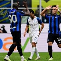 Inter nakon velikog preokreta ostvario bitnu pobjedu, slavi se i u Napulju