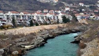 Čudo u Mostaru: 72-godišnja žena upala u Neretvu i uspjela isplivati