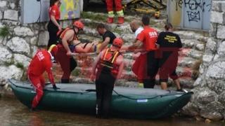 Drama na Bentbaši: Muškarac skočio u vodu i povrijedio se