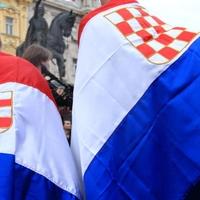 Navijači s ustaškom zastavom na meču reprezentacije Hrvatske sin HDZ-ovog funkcionera