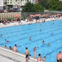 Više od 30.000 građana se tokom jula i avgusta kupalo na bazenima na Dobrinji