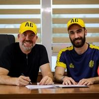 Riad Bajić potpisao za Ankaraguču: Društvo će mu praviti još dva bh. fudbalera