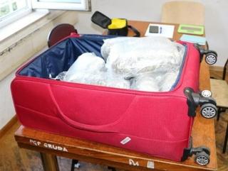 U torbi pokušao prošvercovati 11 kilograma marihuane: Drogu nabavio u BiH 