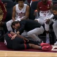 Bizarna povreda u NBA ligi: Poskliznuo se na trenersku ploču i propušta sezonu